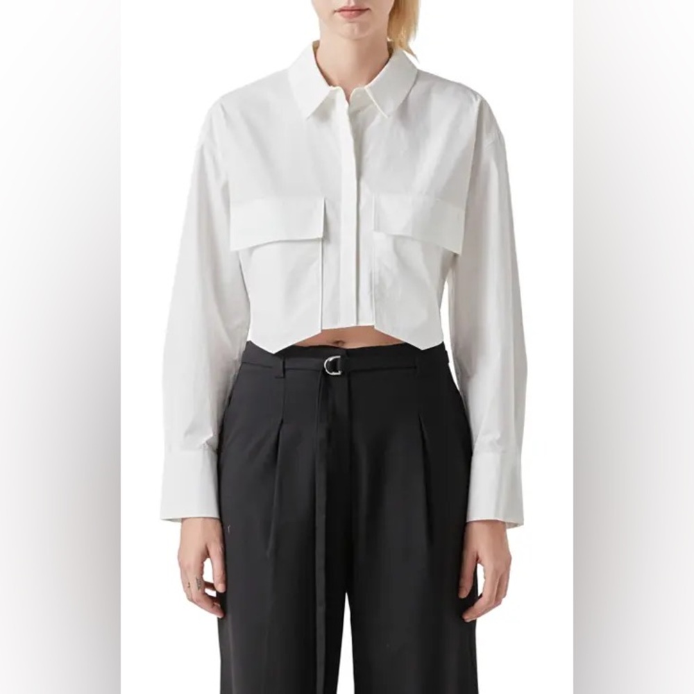 [grey lab] cropped white button up